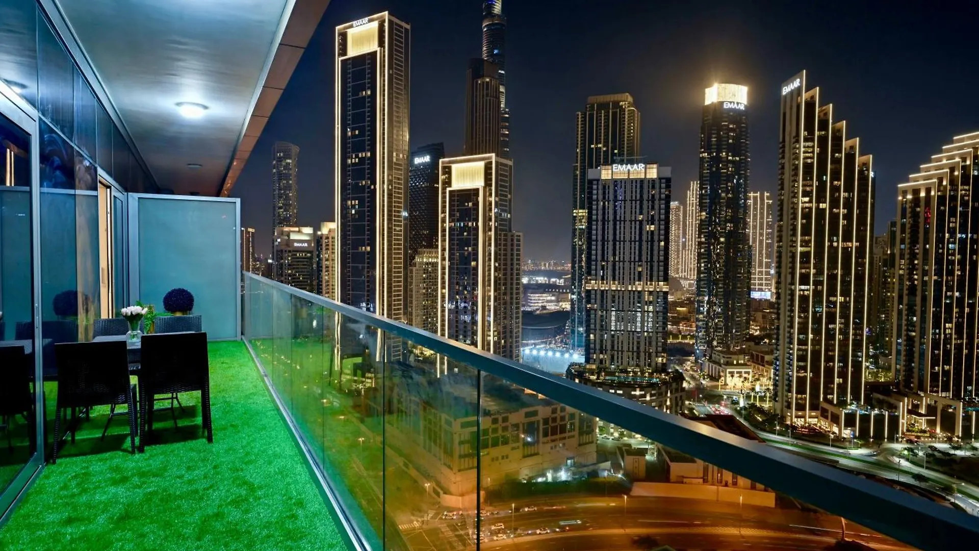 Burj Khalifa Views 2Br With Infinity Pool Downtown Apartment Dubai 0*,  United Arab Emirates